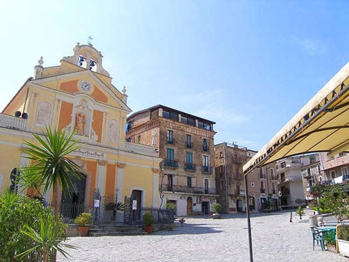 Finestra Sul Porto Apartment